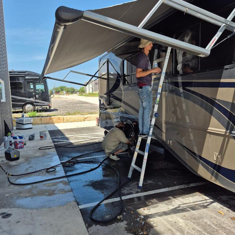 thumbnail rv 2